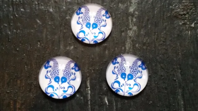 3 x Glascabochons DIY Fisch-Motiv blau / weiß Vintage für Anhänger oder Ohrringe