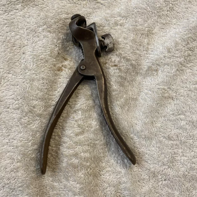 Vintage Wm Marples & Sons Saw Set Pliers