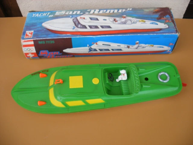 Maquette De Bateau MS YACHT SAN REMO Ref 7735 - Moteur Fonctionnel - Occasion Avec Boîte D'Origine