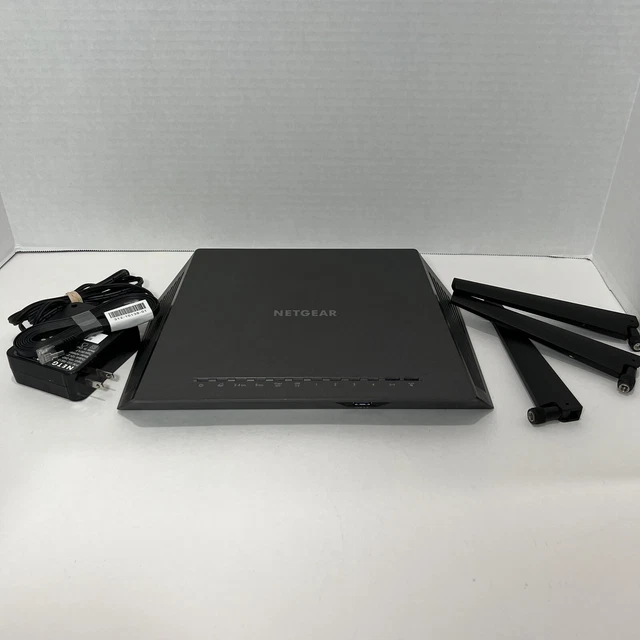 NETGEAR R7600 Nighthawk AC1750 Smart WiFi Router - R6700-100NAS w/Ethernet Cable