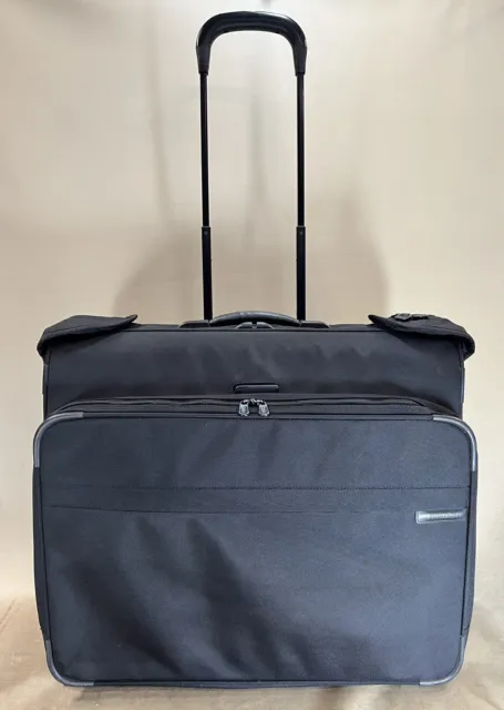 Briggs & Riley Baseline Deluxe Wheeled Garment Bag. Style U376-4.