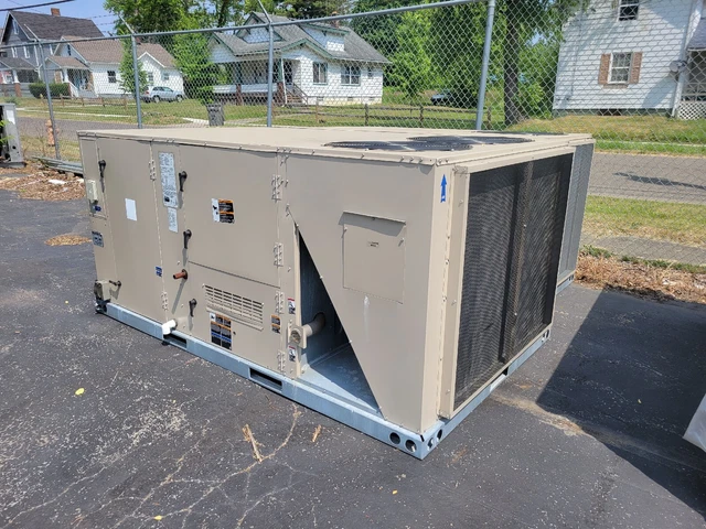 Lennox 10 ton rooftop unit with HUMIDITROL