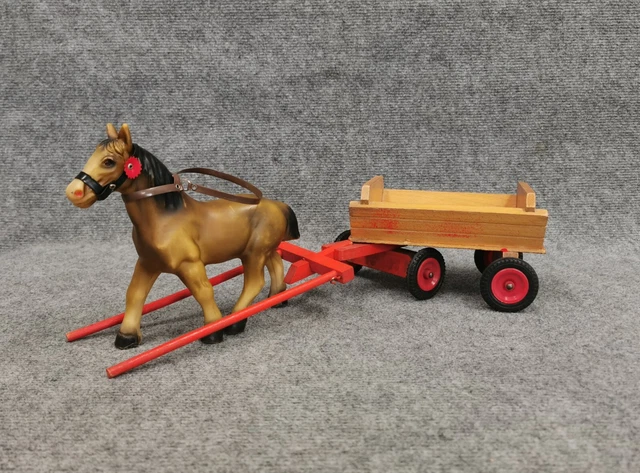STEHA Pferd mit Wagen 50er o. 60er Jahre Kunststoff u. Holz Zugpferd m. Anhänger STEHA Pferd mit Wagen 50er o. 60er Jahre Kunststoff u. Holz Zugpferd m. Anhänger
