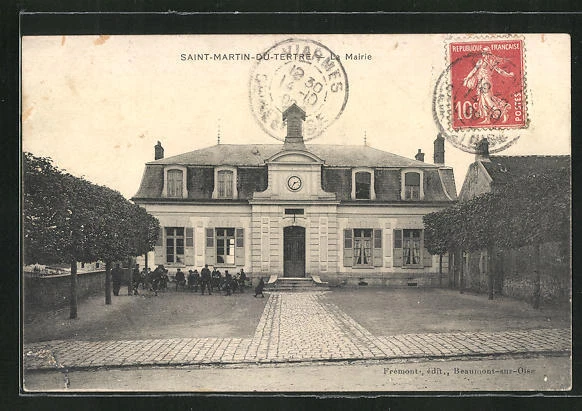 CPA Saint-Martin-du-Tertre, La Mairie, des passants vor Hôtel de Ville 1909