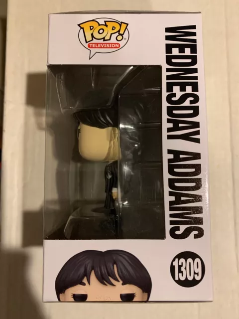 Funko Pop Television Wednesday Addams #1309 Netflix Jenna Ortega + Protector New 3