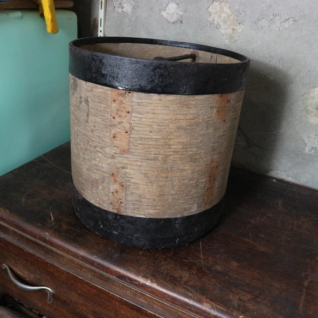 Mesure de farine, mesure de grain, moulin, antiquité, récipient