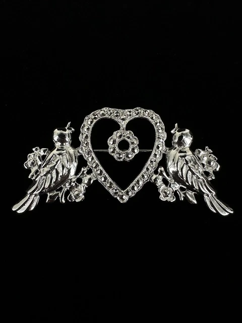 Broche Ancienne Romantique Fleur Trilobée Coeur Strass Plaqué Or - 2,3 Cm