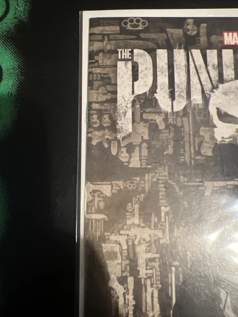 Punisher #218 1st War Machine Armor Photo Variant Jon Bernthal Netflix Marvel NM 3