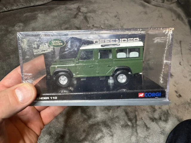 Diecast model cars Land Rover Defender 1/43 SpecialC grü .-007 1:43