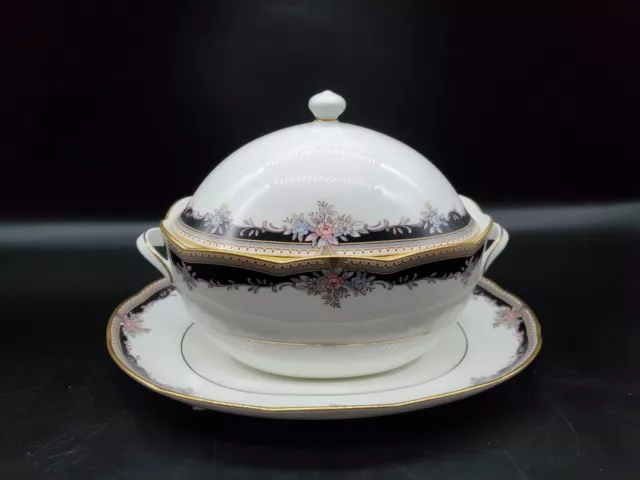Noritake Palais Royal Gravy Boat with Lid & Underplate Noritake Palais Royal Gravy Boat with Lid & Underplate