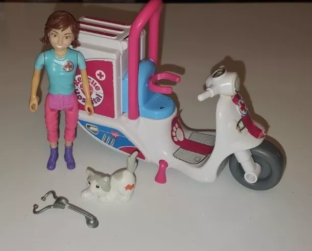 Animagic Rescue hospital - moped/scooter with doll and cat