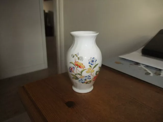 Delightful Aynsley Bone China Collection Of Vase's In The Cottage Garden Pattern 3