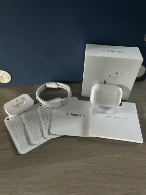 Apple AirPods Pro (2nd Generation) with MagSafe Wireless Charging Case - White