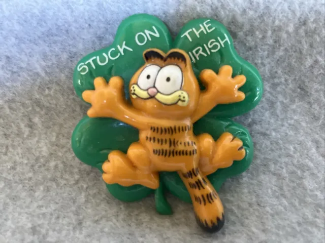 Garfield Stuck On The Irish St Patrick's Day Pin Enesco Vtg 1978