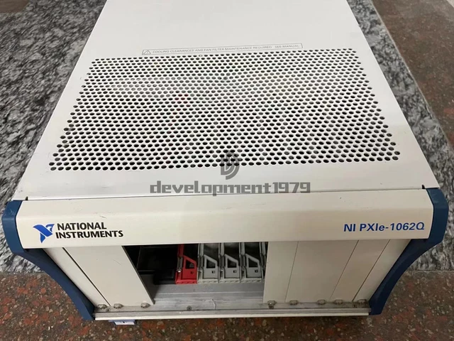 Uno chassis Pxi Express Usato National Instruments Ni PXIe-1062Q 8 slot
