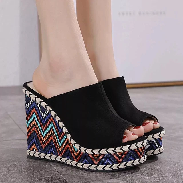 Chaussons Sanitaires Femme - Semelle Caoutchouc Antidérapante - Cuir Souple Perforé - Confort Pieds