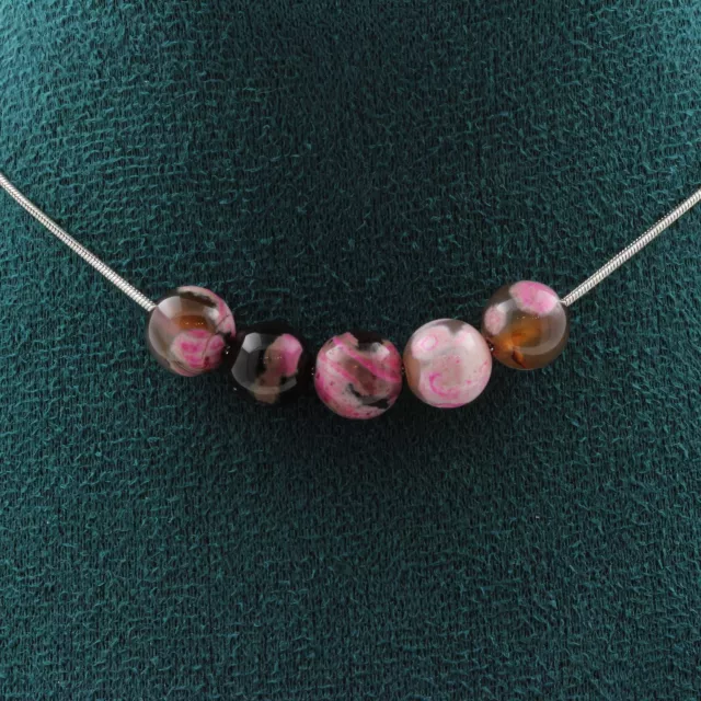 Collier 5 perles Agate fuchsia et marron 8 mm. Chaine en acier Collier femmes,