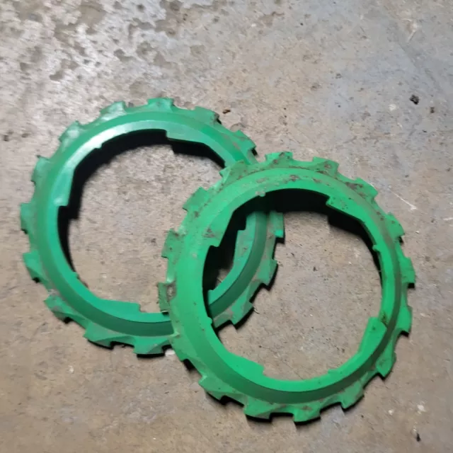 Lot Of 2 Lustran John Deere Corn Seed Planter Plates B8- 16