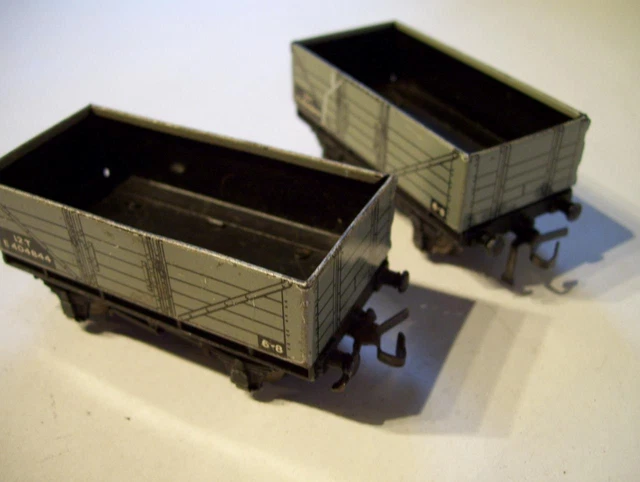 HORNBY DUBLO 3 RAIL 2x BR 12 TON OPEN GOODS WAGONS TRUCKS OO GAUGE 00