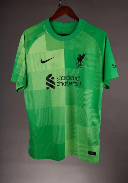 Green liverpool deals goalkeeper kit