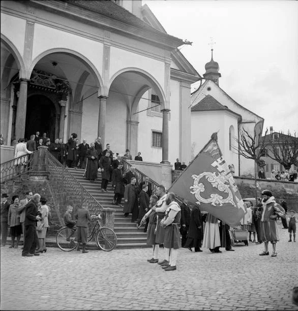 NIDWALDEN GOVERNMENT LIEAVING the church Stans Switzerland 1946 Old