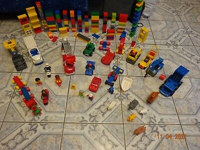Tres  Beau  Lot De  Lego  Duplo "Voitures  Camions  Personnages "