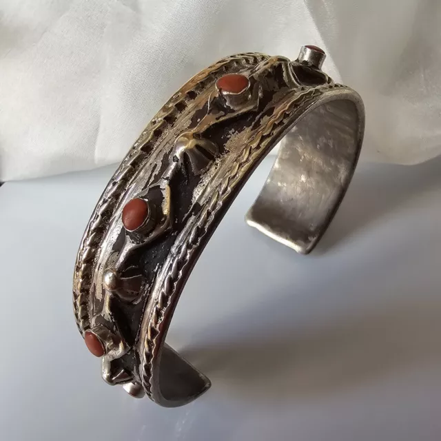 Bracelet Artisan Kabyle Berbère Xixe En Argent Massif Serti Cabochons De Corail. 2