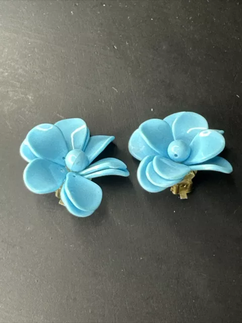 Ancienne Paire De Boucle D’oreille en acier pendante Clips Createur fleurs