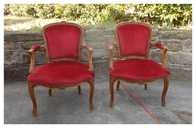 Paire de fauteuils de style Louis XV