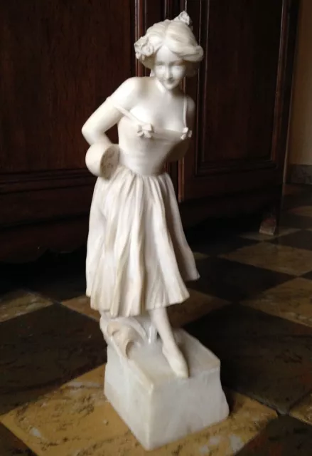 Belle Sculpture Statue Femme à la mandoline en Albâtre signé A Germain ?