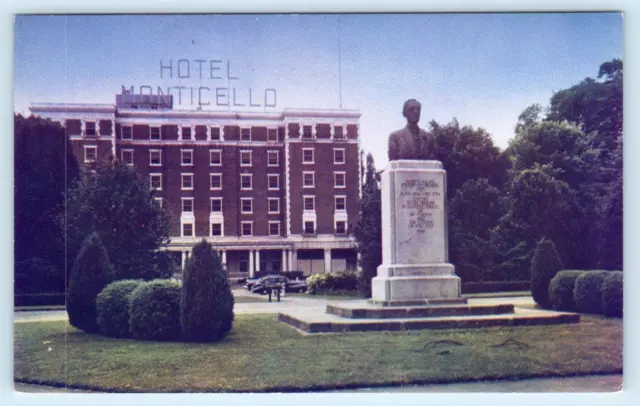 LONGVIEW, WA Washington ~ Roadside HOTEL MONTICELLO & Memorial c1940s Postcard