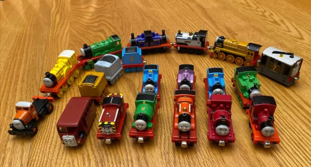 Thomas The Train & Friends Die Cast Metal Magnetic Toy Trains Lot of 20