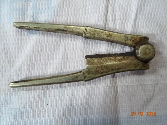 Old Vintage Brass Solid Unique Handcrafted Engraved Betel Nut Cutter Sarota #06