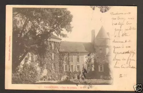 VANDENESSE (58) COUR DU CHATEAU avant 1904