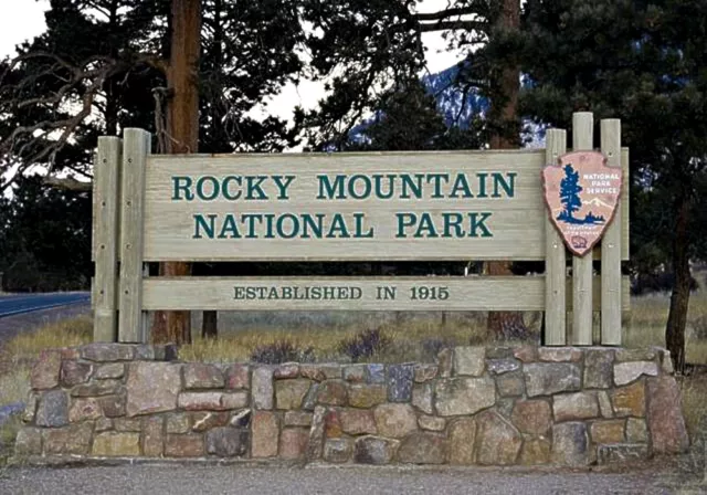 MAGNET TRAVEL Photo Magnet ROCKY MOUNTAIN National Park Entrance Colorado MAGNET TRAVEL Photo Magnet ROCKY MOUNTAIN National Park Entrance Colorado