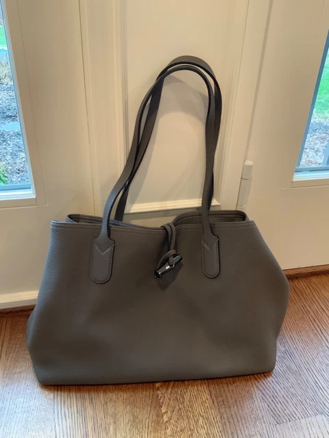 Longchamp leather tote. Near perfect Excellent condition. Gorgeous quality bag