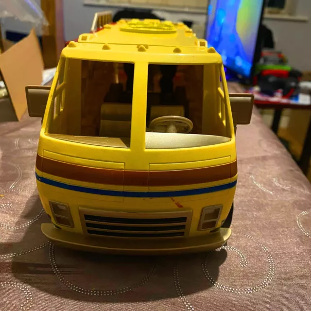 BANDAI BEN 10 Alien 2006 Laboratory Rust Bucket RV Grandpa Max