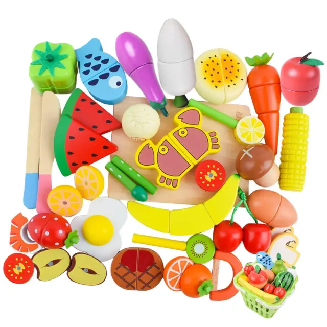35  Schneiden von Obst und Gemüse. Lustiges Holzspielzeug zum Spielen