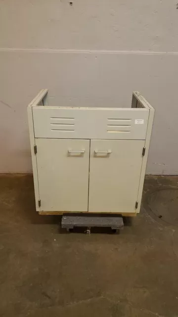 Lab Casework St. Charles Sink Base 30x22x36