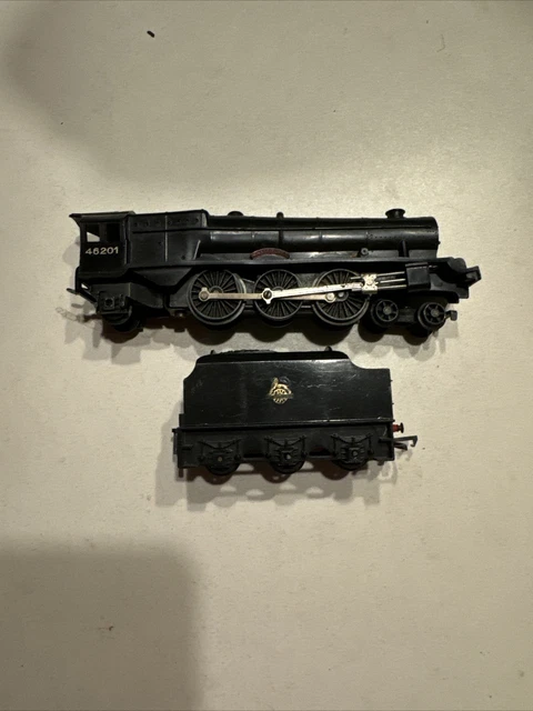 TRIANG R50 BR 4-6-2 PRINCESS ELIZABETH LOCOMOTIVE 46201 OO Gauge £15.00 ...