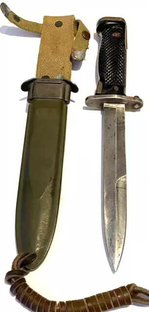 Vintage  Vietnam War Imperial US M5 Bayonet & USM 8 Sheath