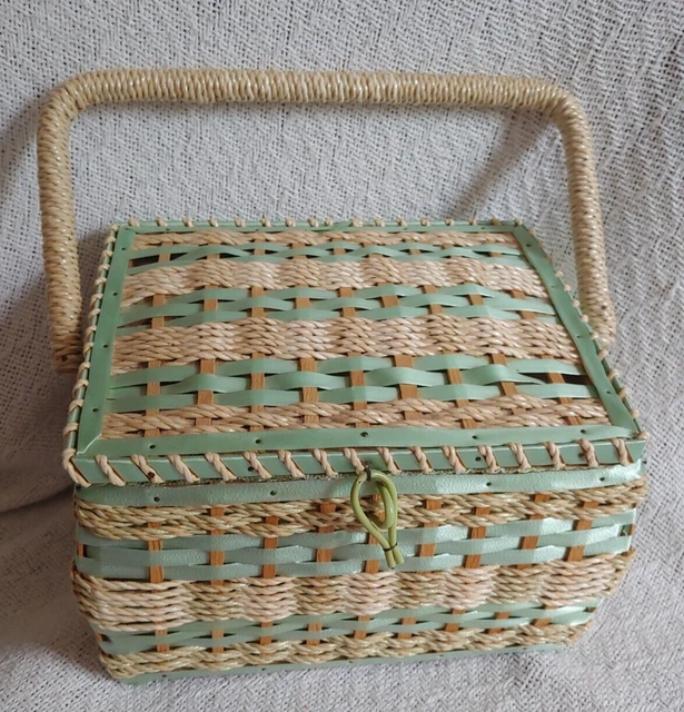 VTG 1960s Singer Wicker Sewing Basket Green Satin Interior/Contents Estate Find VTG 1960s Singer Wicker Sewing Basket Green Satin Interior/Contents Estate Find