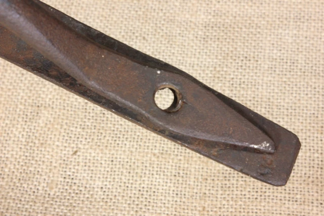 Old Shelf Bracket Support Rat Tail Heart Tip Wrought Iron Vintage 7 1/4 X 6 3/4" 3