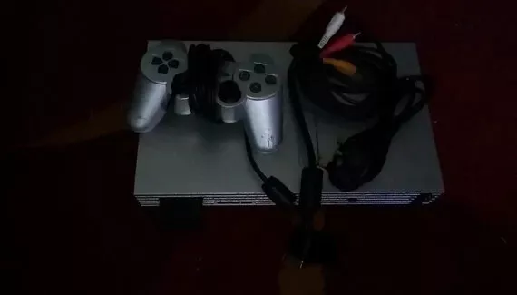 Sony PlayStation 2 silver with 2tb hdd