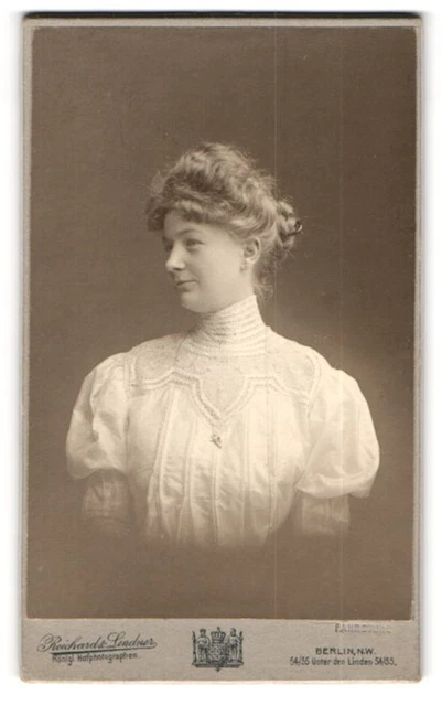 Fotografie Reichard & Lindner, Berlin, Unter den Linden 54 /55, Portrait brünet