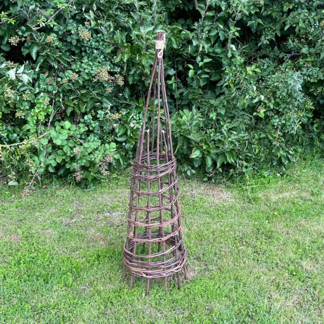 Rustic Spiral Willow Garden Obelisks 1.2m Pyramid Climbing Plant Support Trellis