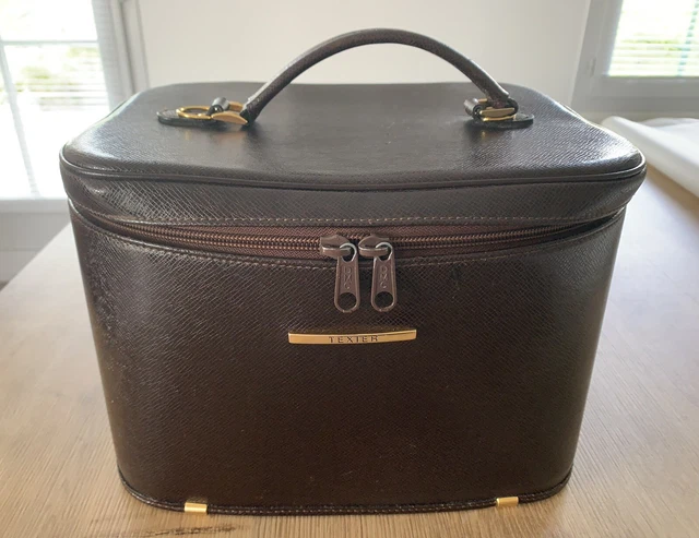 A look inside the Hermès Mallette Vanity Case