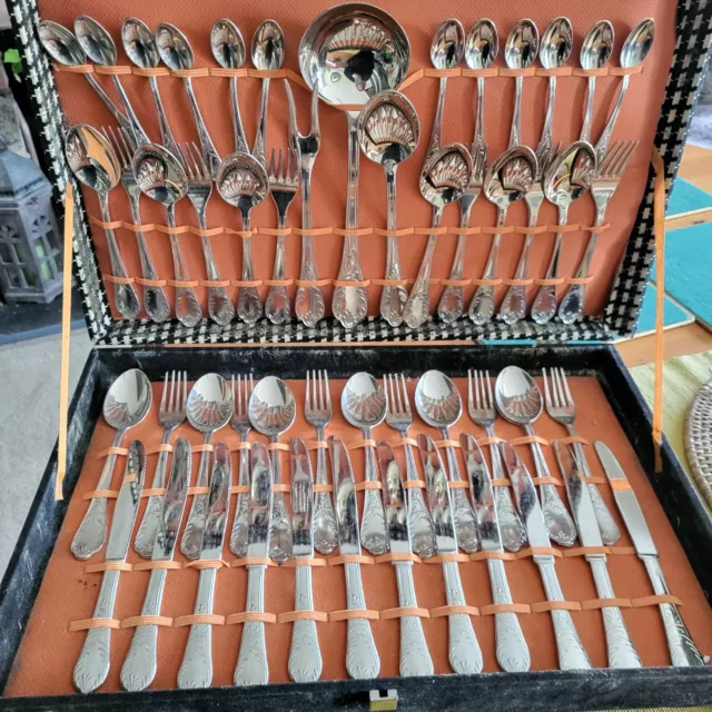 Vintage 51 Piece Italian 800 SP Cutlery Canteen