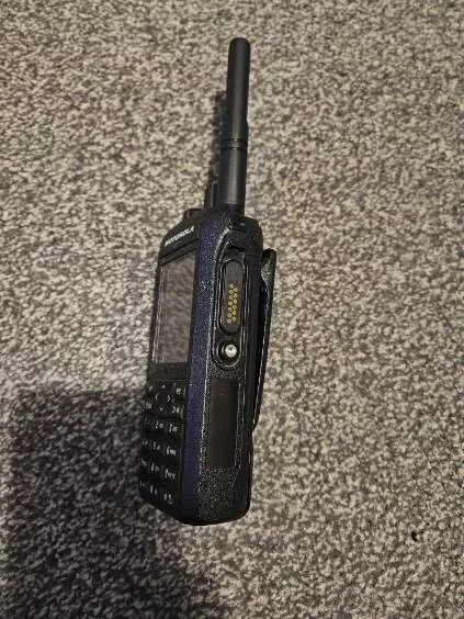 Motorola R7 VHF Digital Two Way Radio Walkie Talkie Handheld