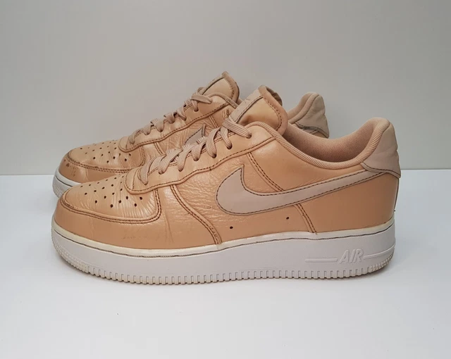 Nude deals nike trainers